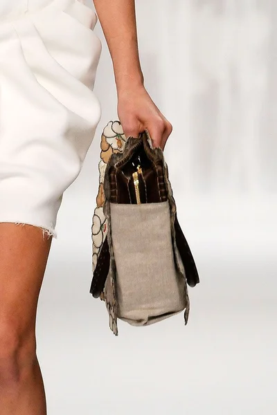 Look 2